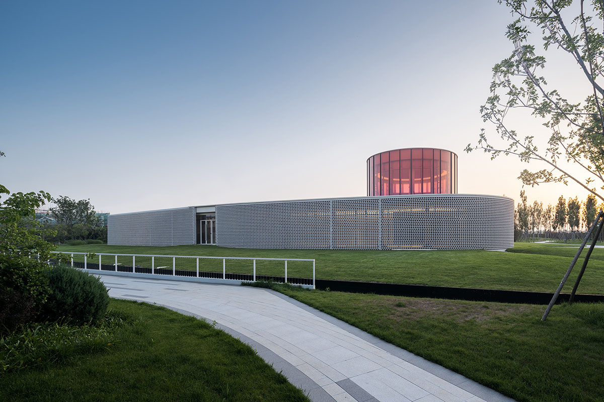 Circular, oval and square volumes form art museum designed by Wutopia Lab in China 