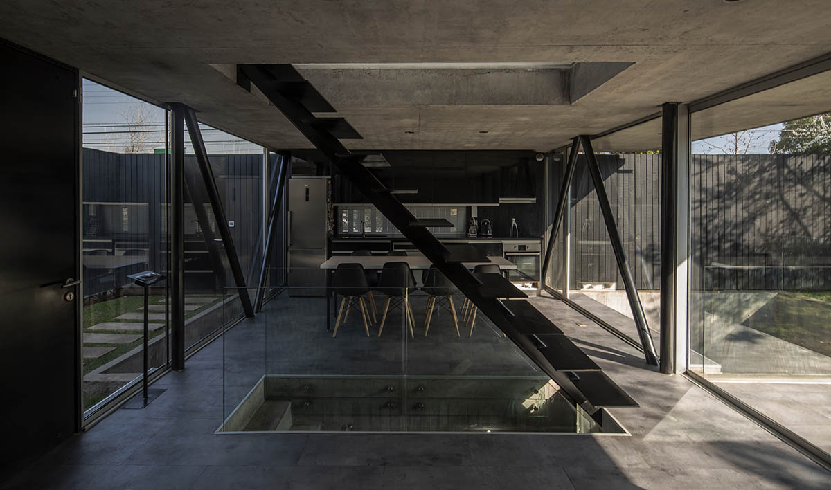 Rodolfo Ca&ntilde;as' hermetic family house defined by protruding skylight in central Chile