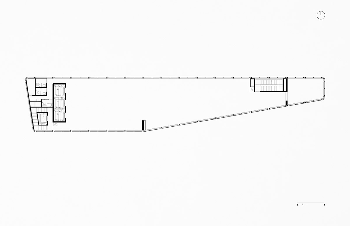 HEMAA built a slender skyscraper that stands elegantly on a narrow plot in Mexico City 