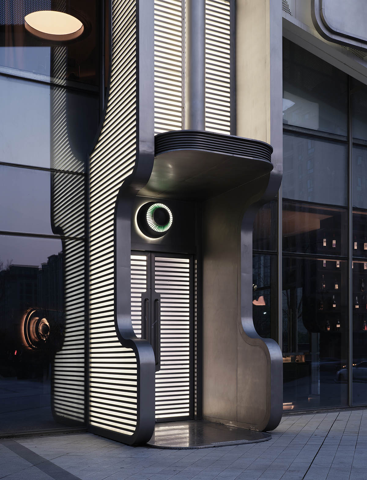 PIG Design sculpts restaurant building with diamond-shaped lines and retro effect in China