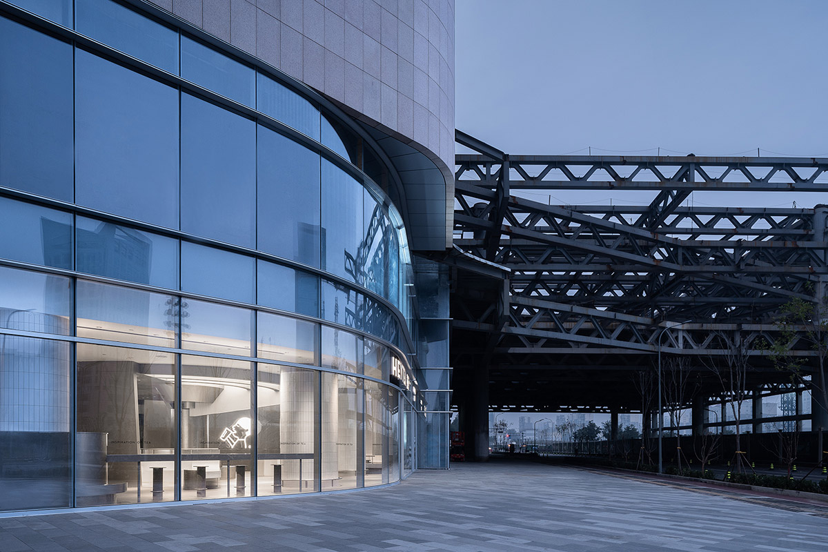 DAS Lab completes HEYTEA Store in Jinan with circular divisions activating movement inside