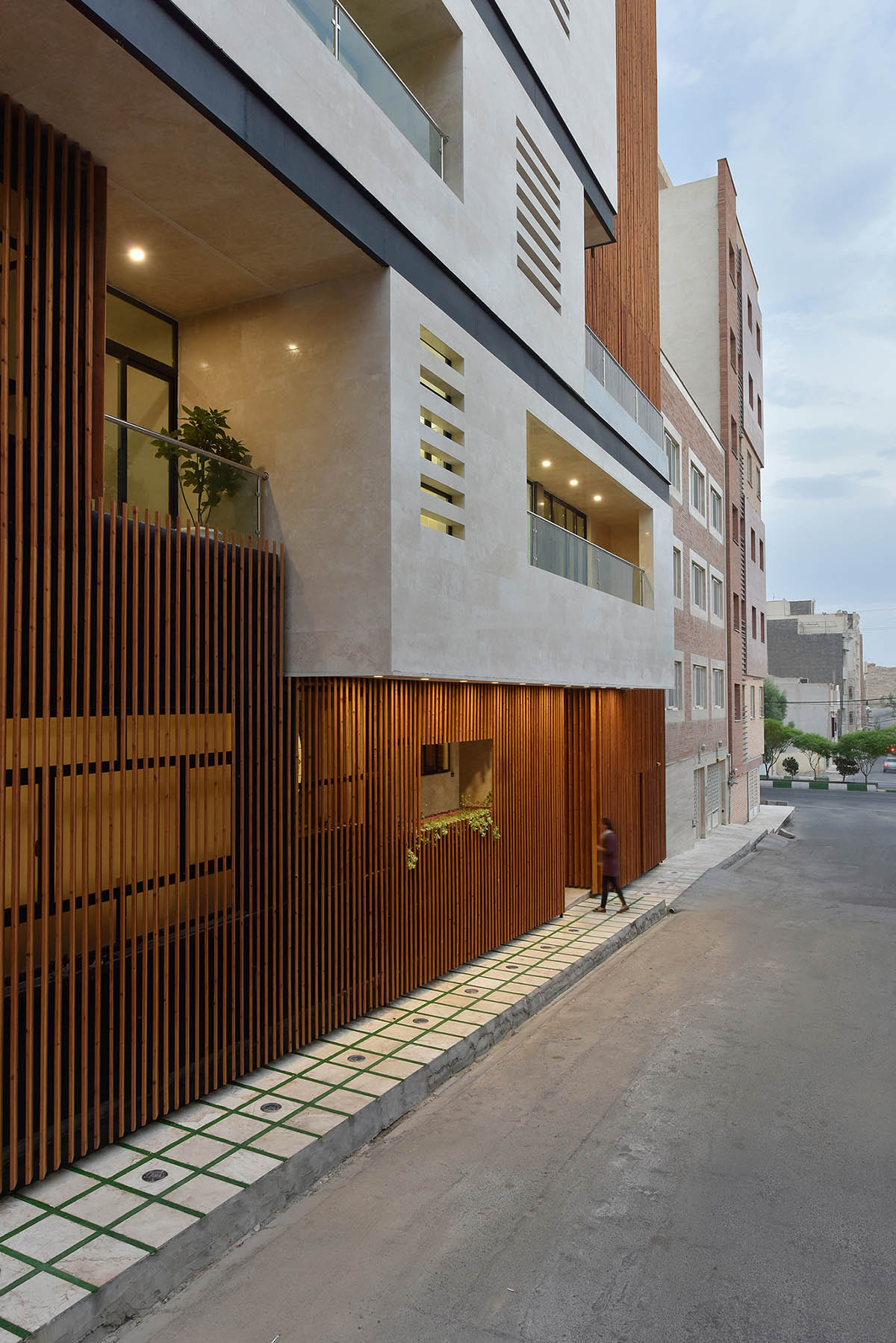 Limitations and Creativity in Designing Building Facades in Iran