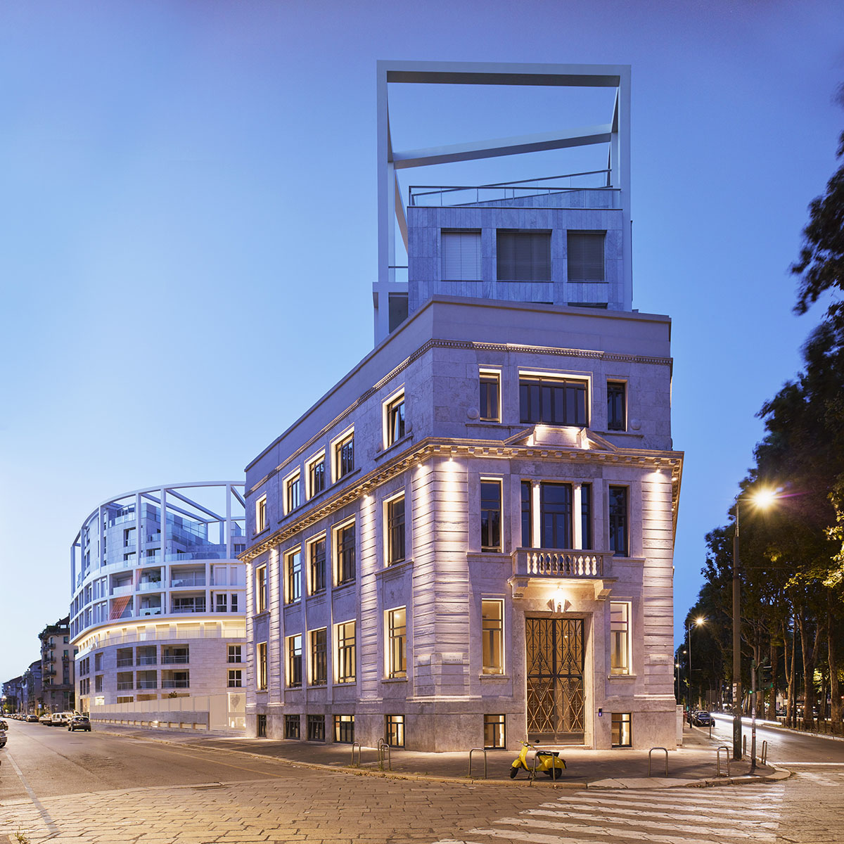 Eisenman Architects, Degli Esposti Architetti & AZstudio complete curved Residenze Carlo Erba