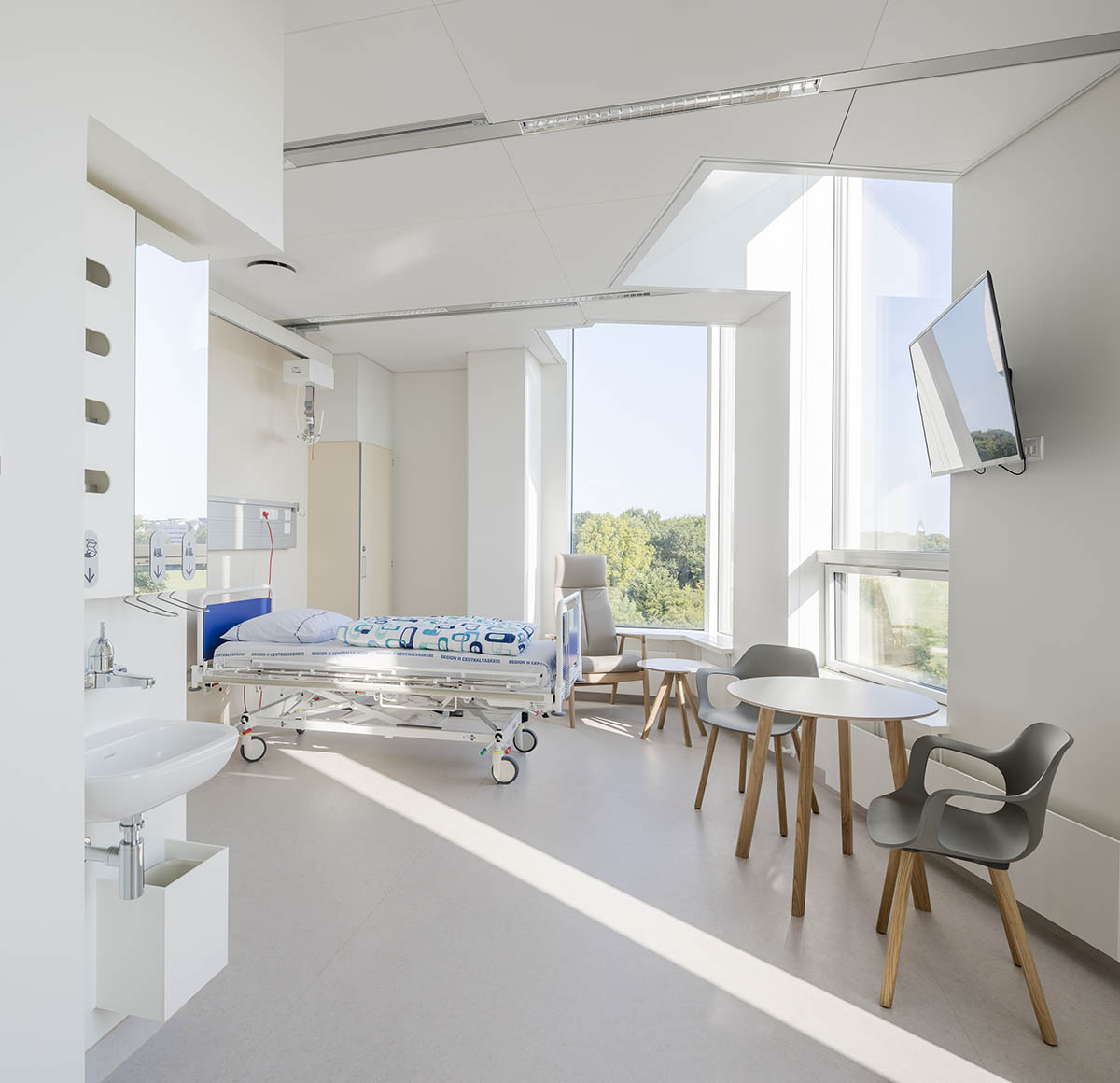 3XN completes North Wing extension for Copenhagen’s largest hospital Rigshospitalet