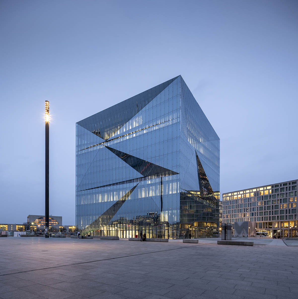 3XN's sculptural and fully glazed smart office building opens in Berlin
