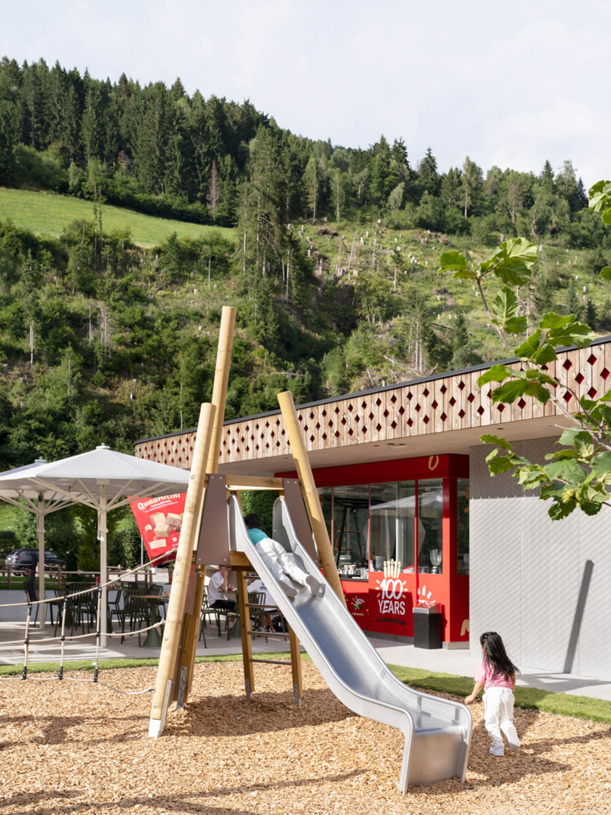 MoDusArchitects celebrates 100 years of hazelnut wafer with transformation of flagship store