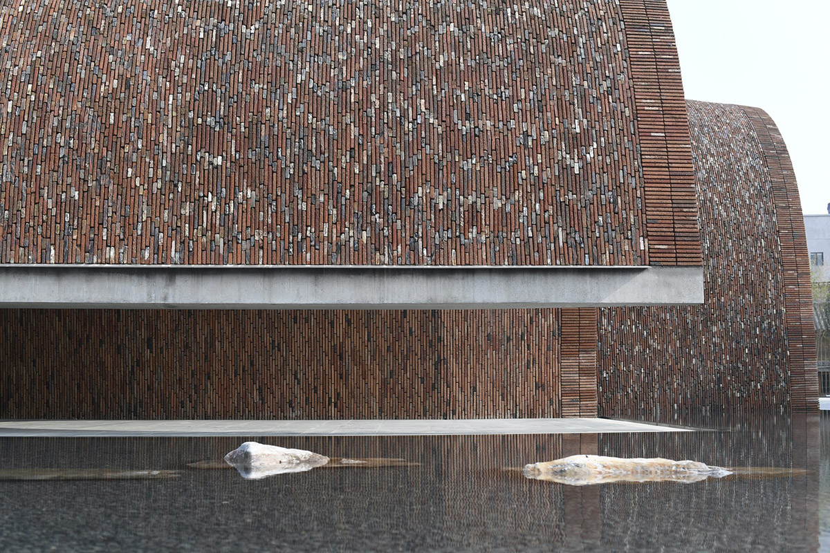 Studio Zhu-Pei designs giant vaults from recycled old kiln bricks to form Jingdezhen Kiln Museum