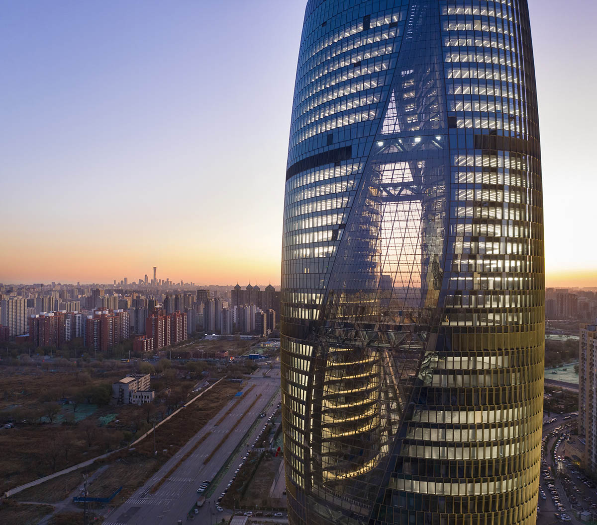 Zaha Hadid Architects completes Leeza SOHO with the world’s tallest atrium in Beijing