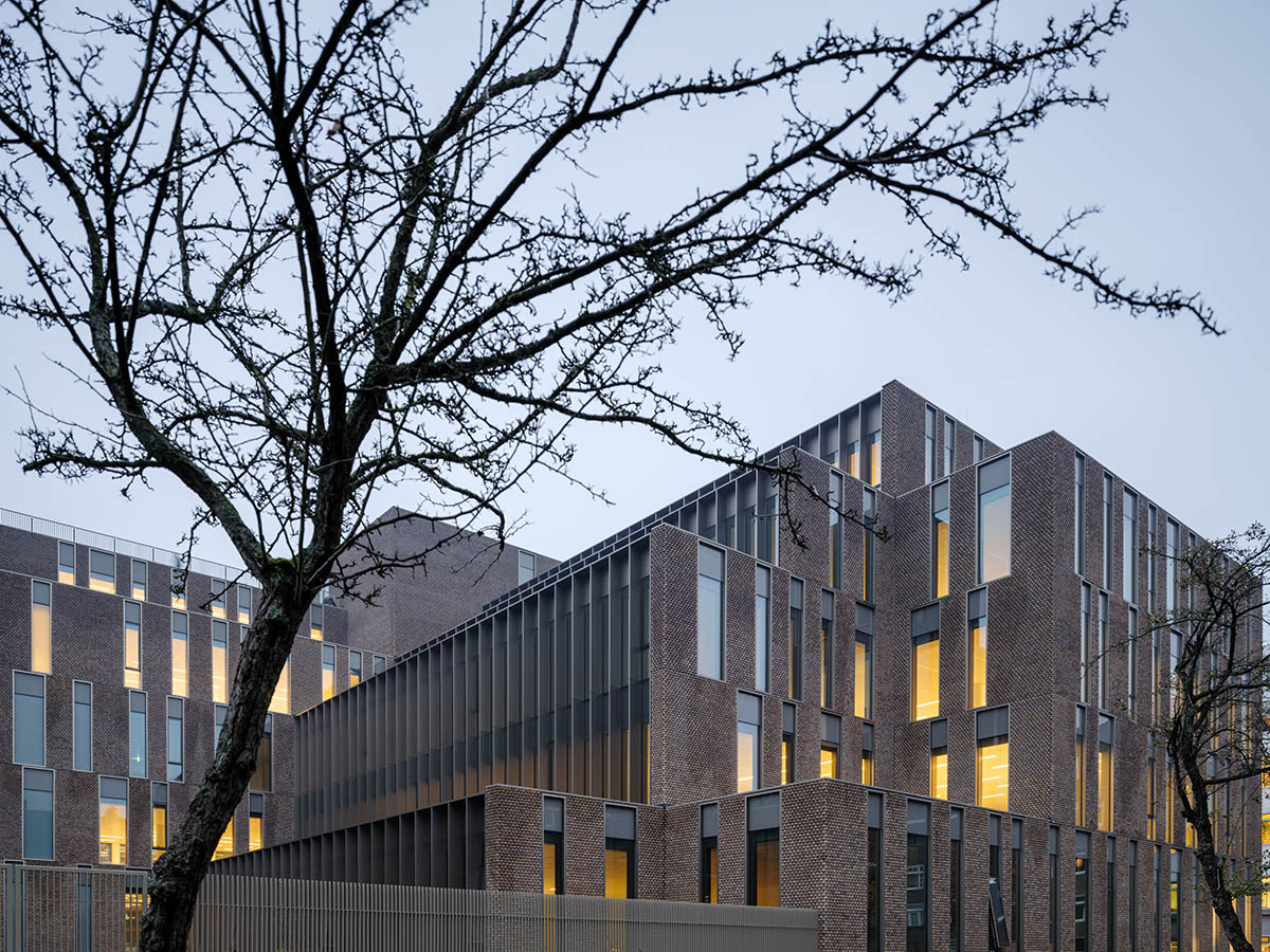 OMA completes Apollolaan 171 office complex that references to 