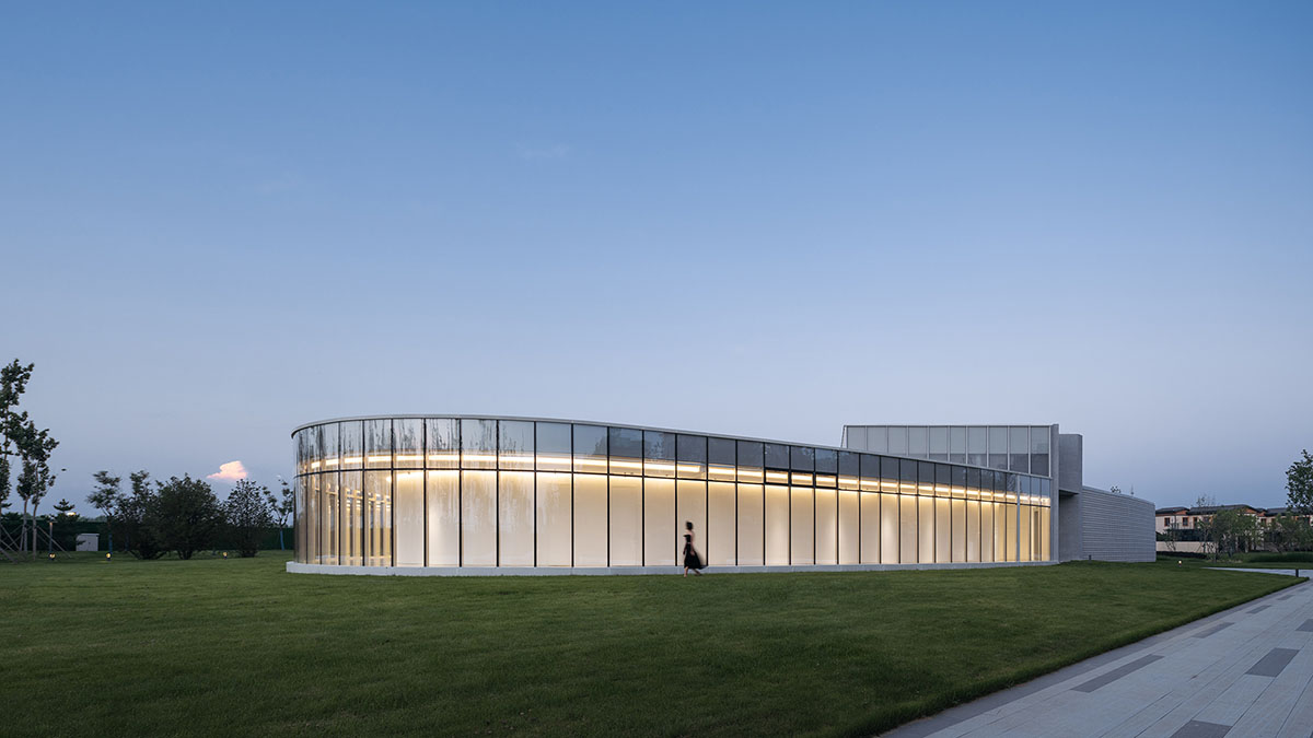 Circular, oval and square volumes form art museum designed by Wutopia Lab in China 