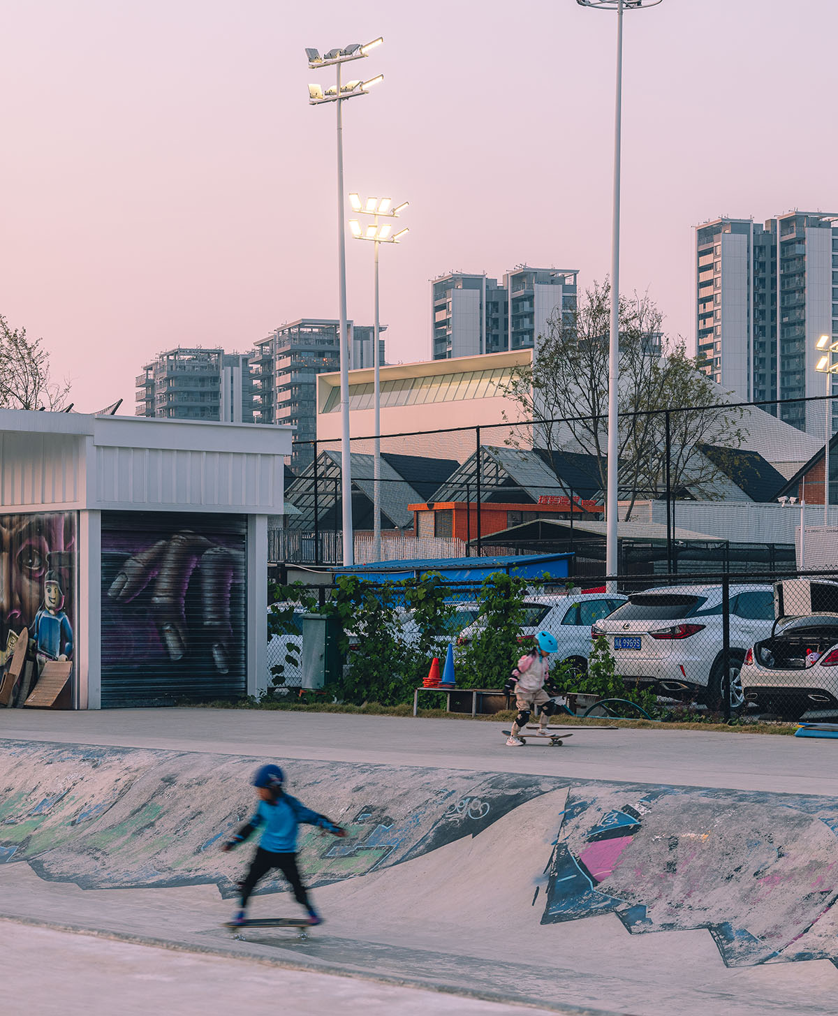 DL atelier designs an iceberg-like children's museum in China 