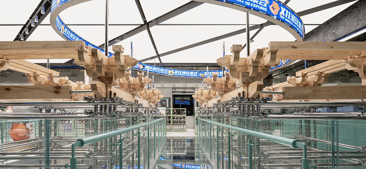 BloomDesign combines stainless steel tubes with timber joints to create retail store in China 