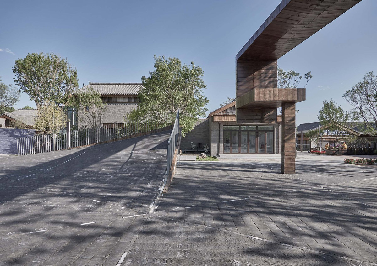 Atelier TeamMinus completes Piazza & Art Space activating its own environment in Beijing