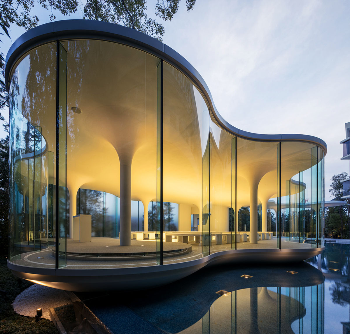 KTX archiLAB completes minimalist Cloud Chapel as continues space in Japan