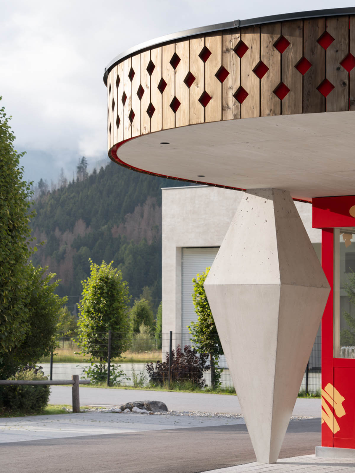 MoDusArchitects celebrates 100 years of hazelnut wafer with transformation of flagship store