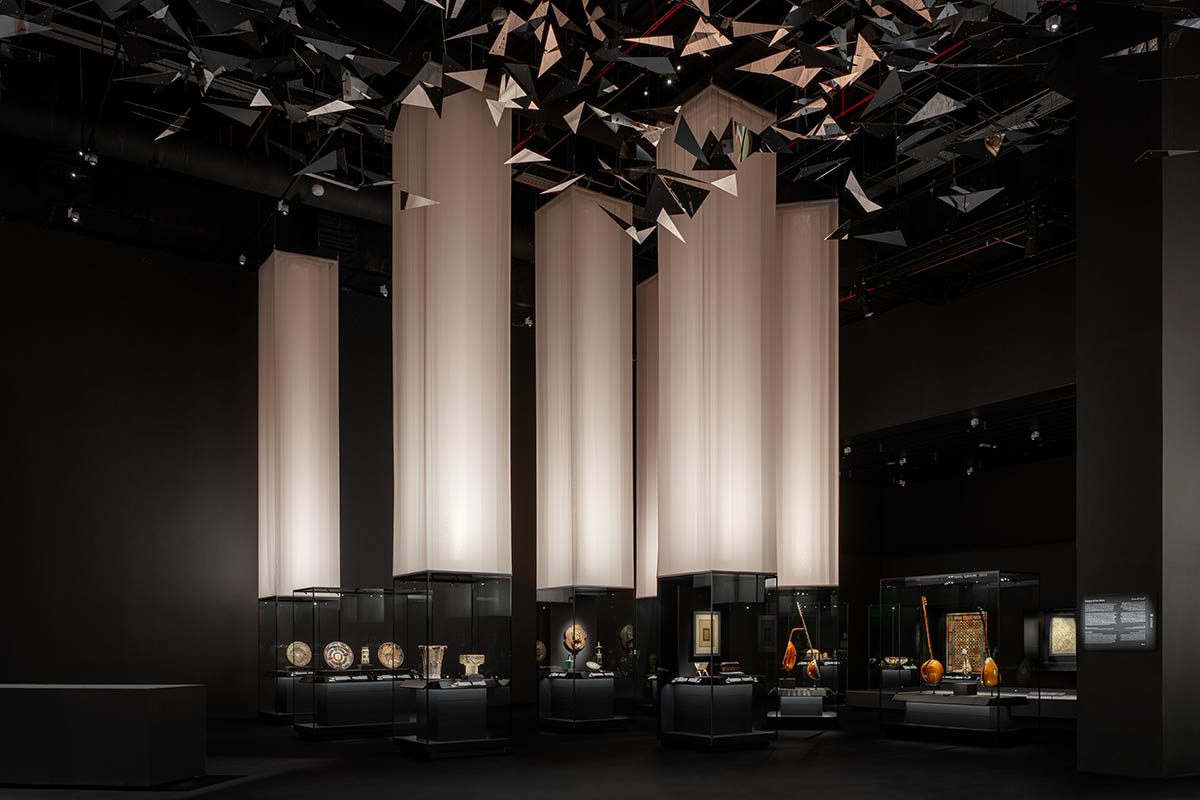 OMA creates scenography with monumental archetypal elements for the Islamic Arts Biennale