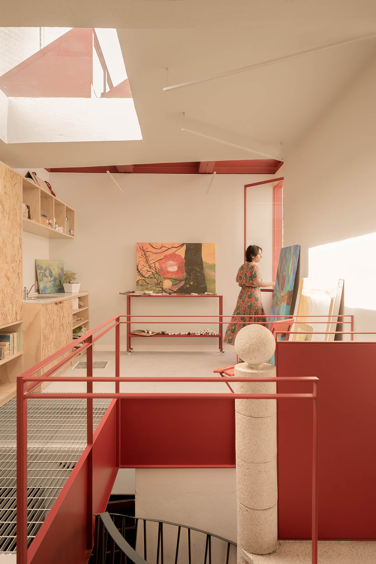 AMASA Estudio transforms old house into a visual artist's art studio and workshop in Mexico