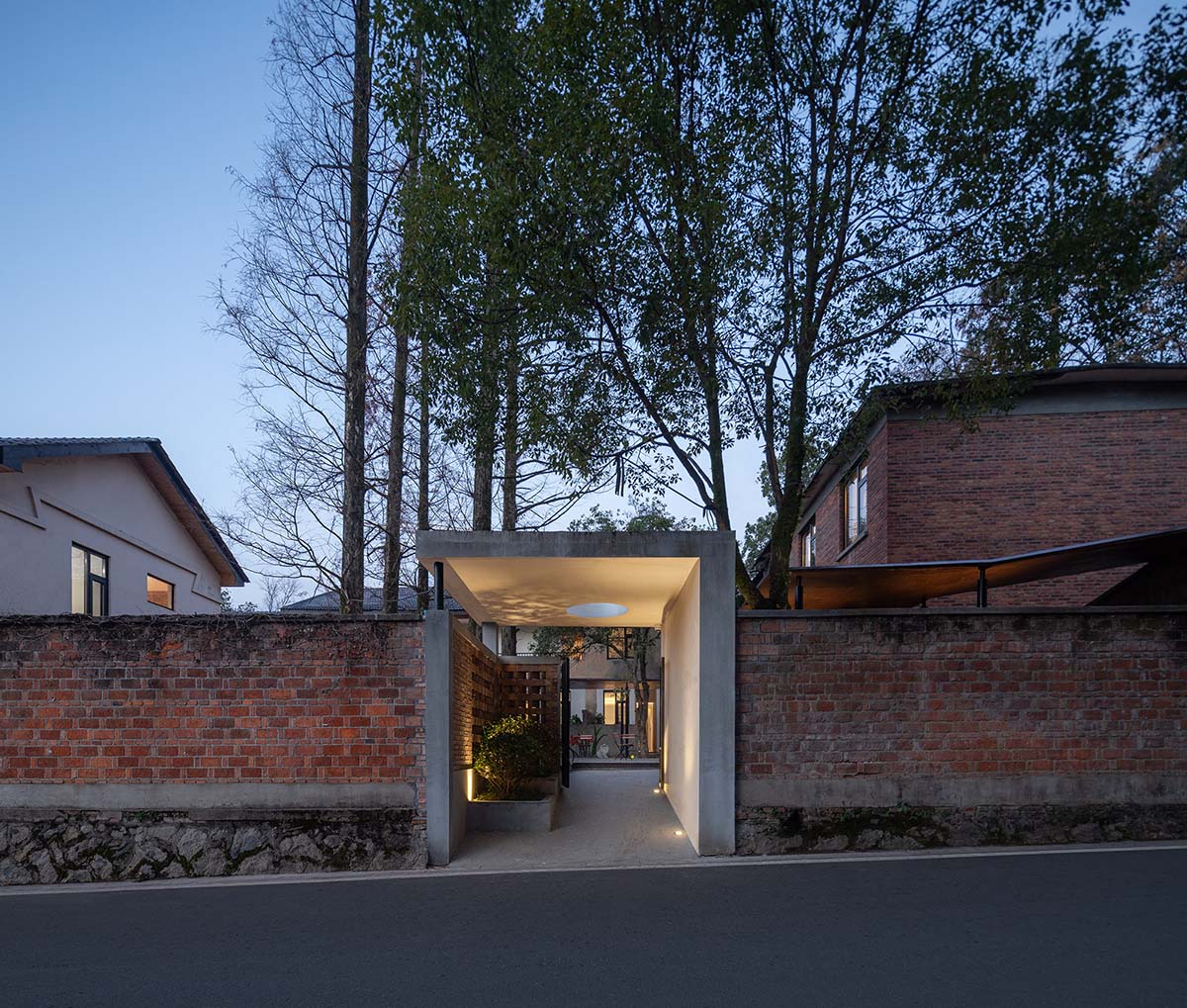 y.ad studio converts former hospital and old factory dormitories into homestay hotel in China