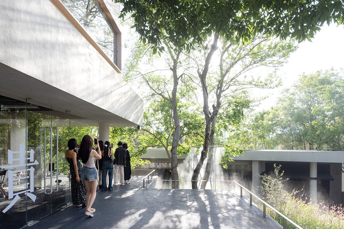 vari architects completes Luxe Lakes CPI Island in Chengdu