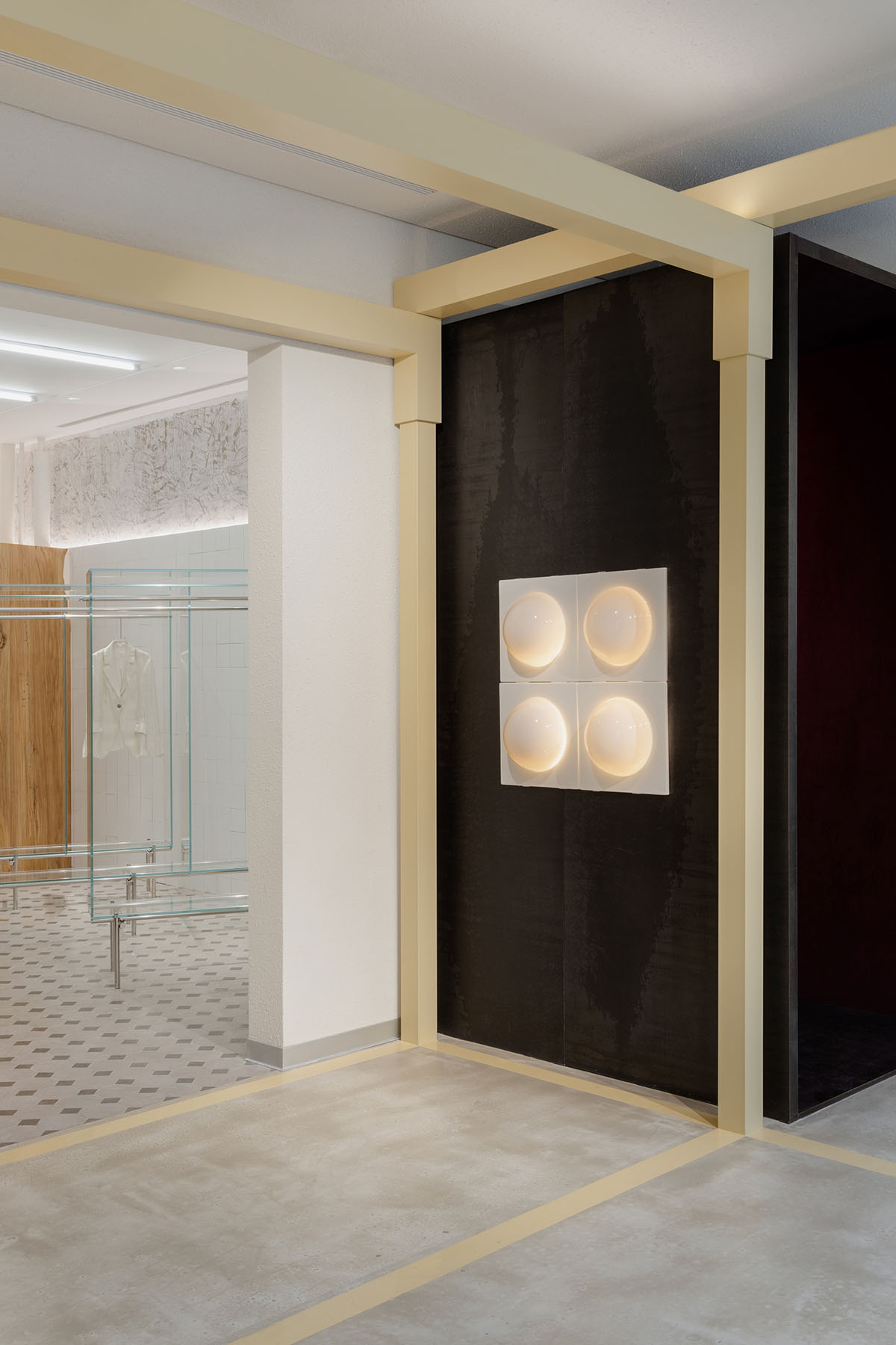 Sò Studio combines Live Artwork and Resident In for LOOKNOW Flagship Store in Shanghai 