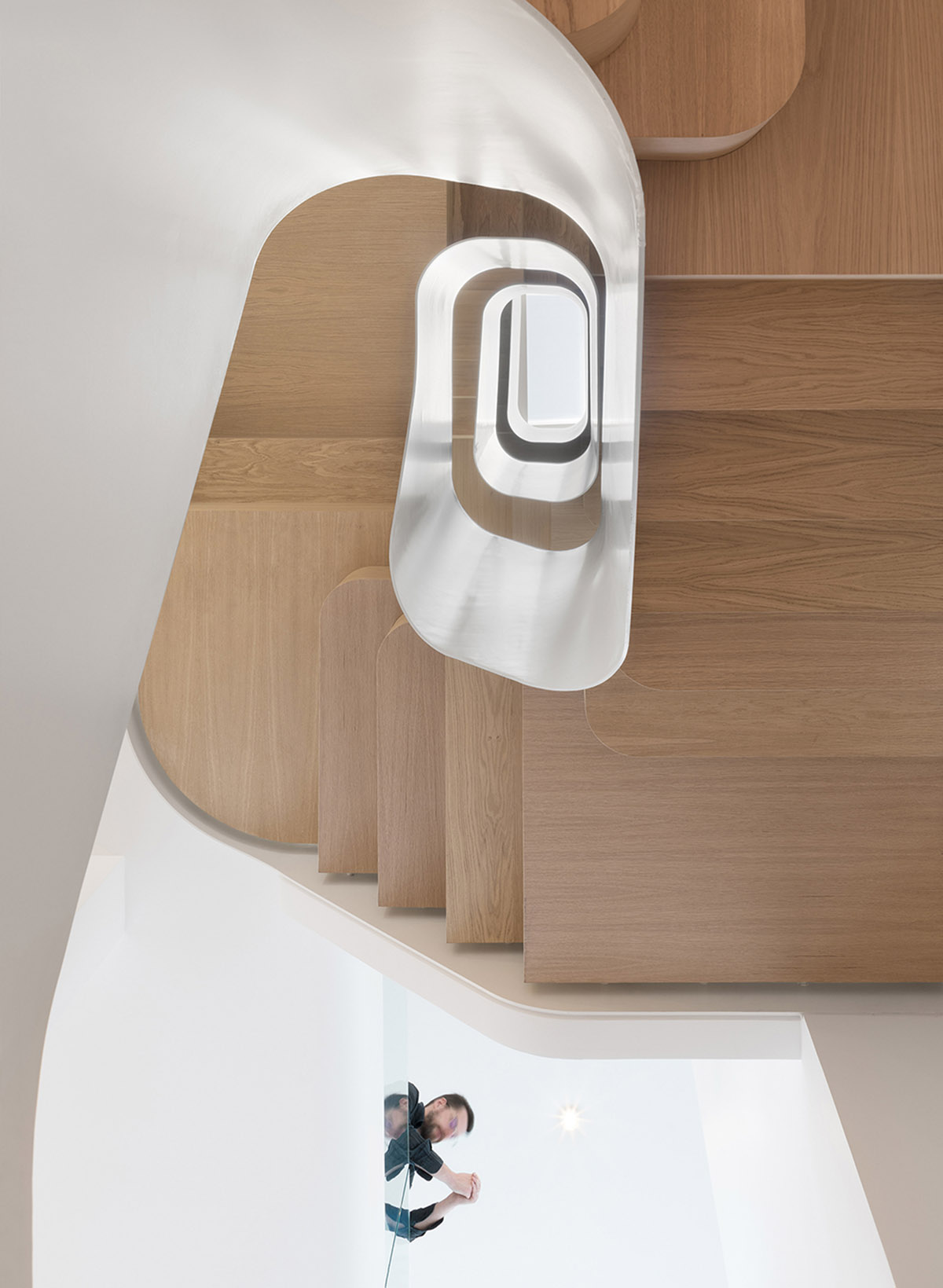 FLOW Architecture carves out old Victorian house in London and brings light with fluid interventions