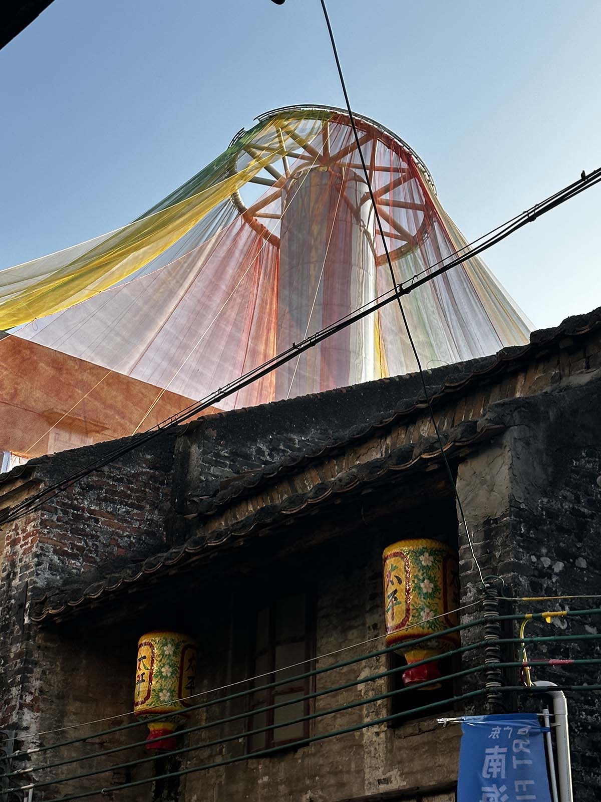 Ma Yansong crowns abandoned market with rainbow-hued fabric in Guangdong