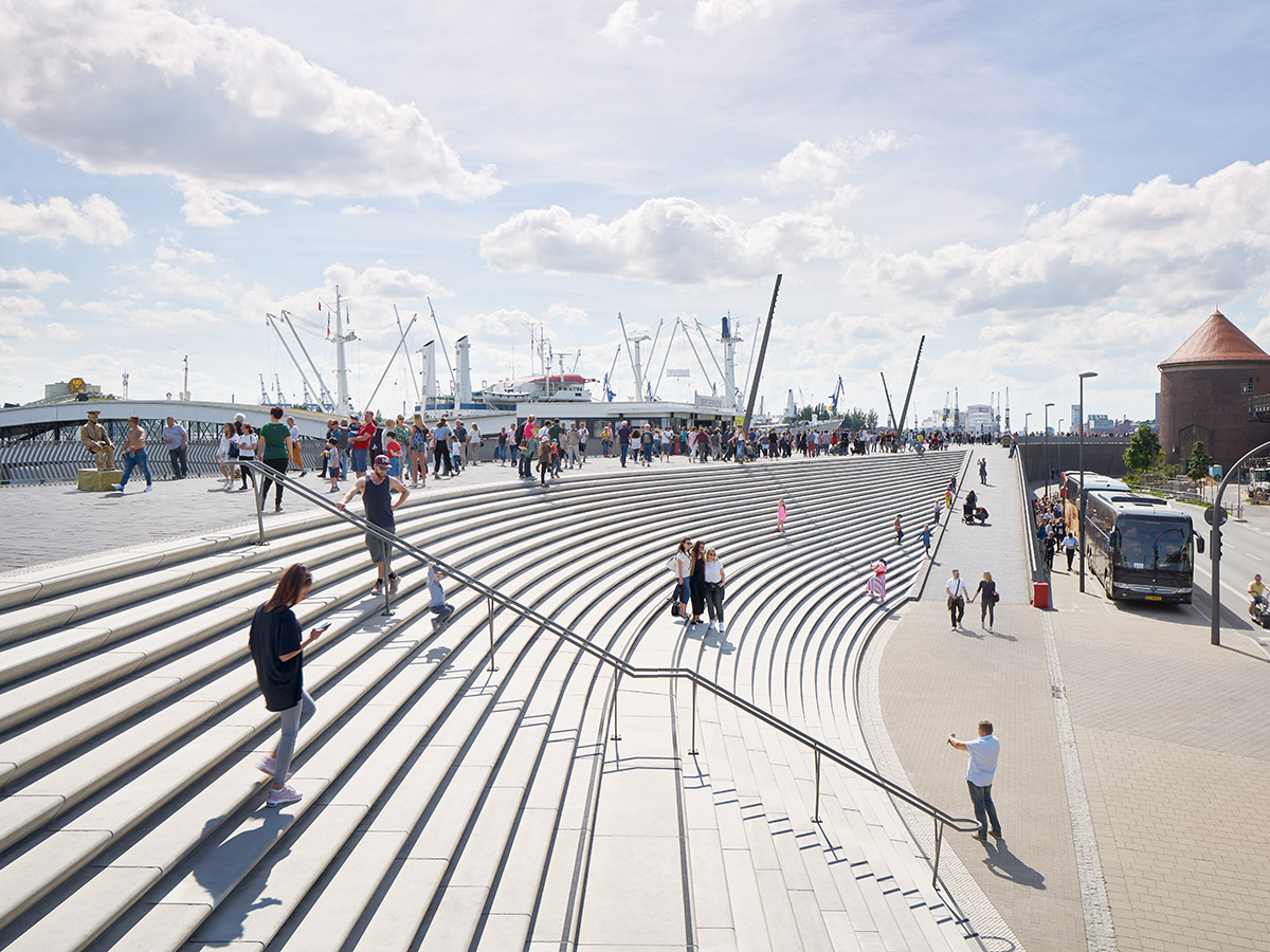 Zaha Hadid Architects completes amphitheatre-like promenade against Niederhafen’s floods