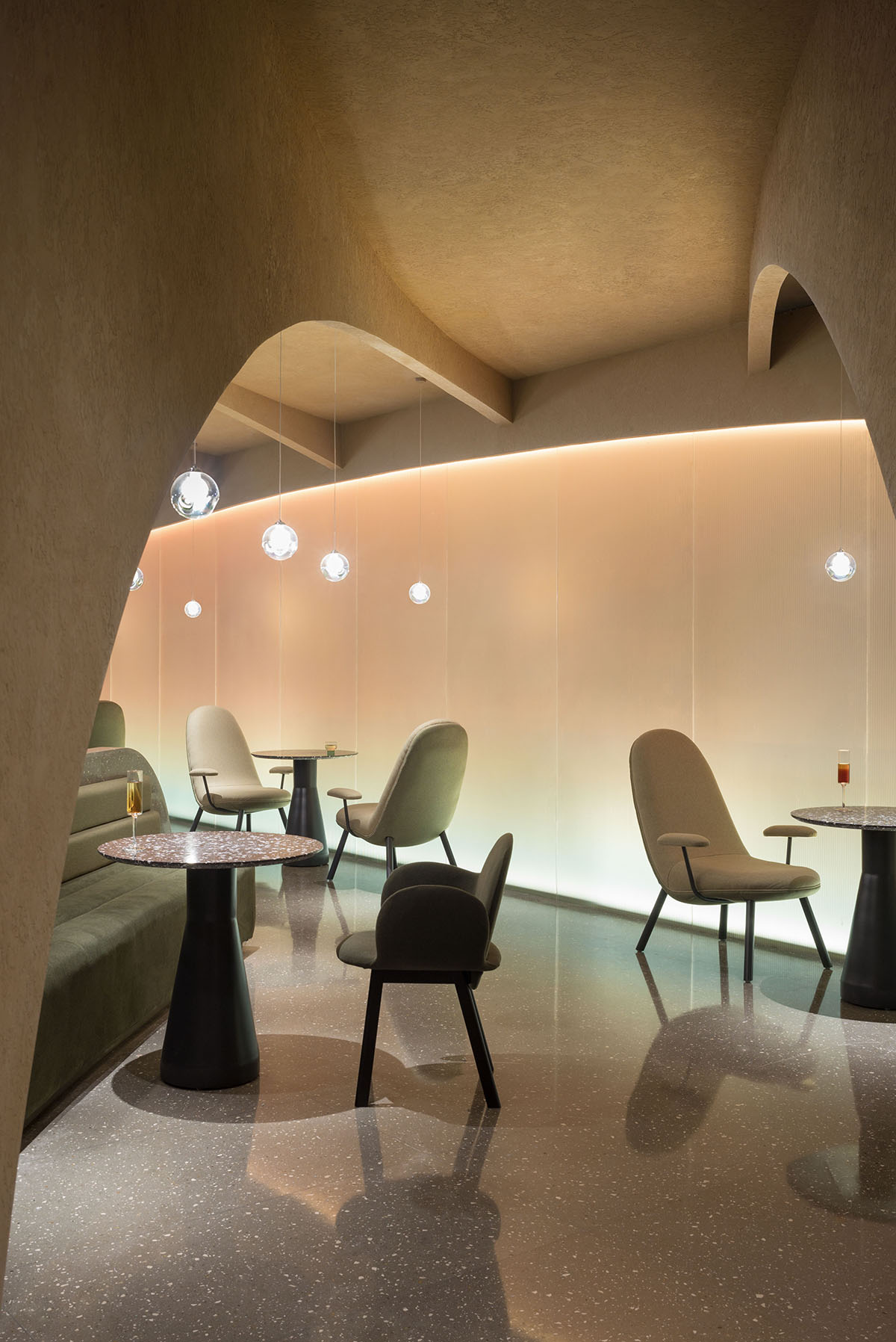 Leaping Creative reveals new leisure & wellness center in Chongqing, China