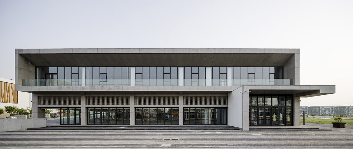 y.ad studio completes production center for clothing industry in Cangzhou, China