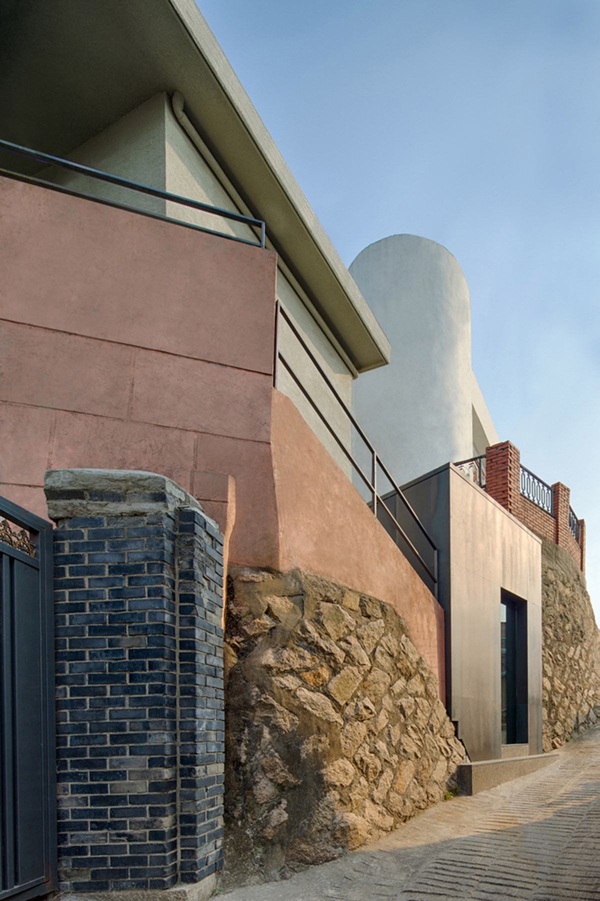 100A associates designs minimalist yoga center featuring pastel-toned color palette in South Korea