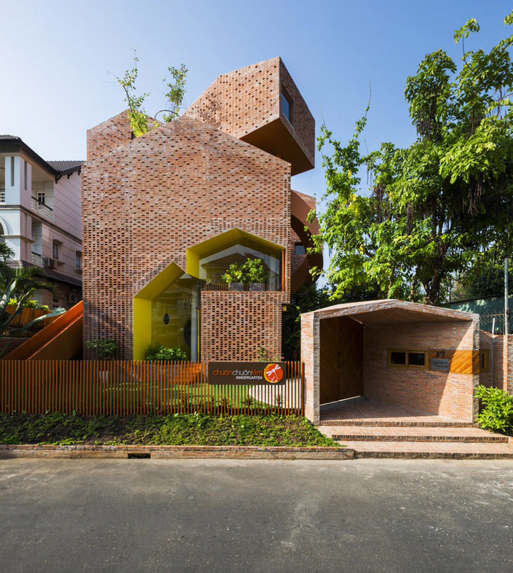 This intertwined kindergarden creates surprising spaces for kids and adults in Vietnam