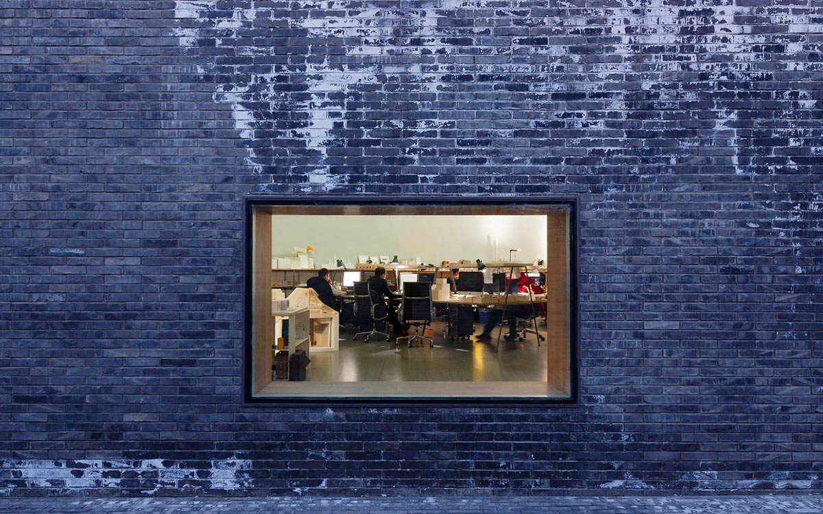 ZAO/standardarchitecture transforms old factory building into its design studio in Beijing