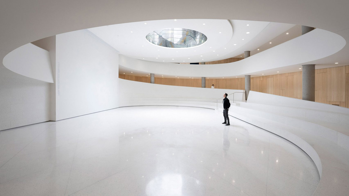 Provencher_Roy adds new pavilion to National Assembly Parliament Building with central spiral ramp