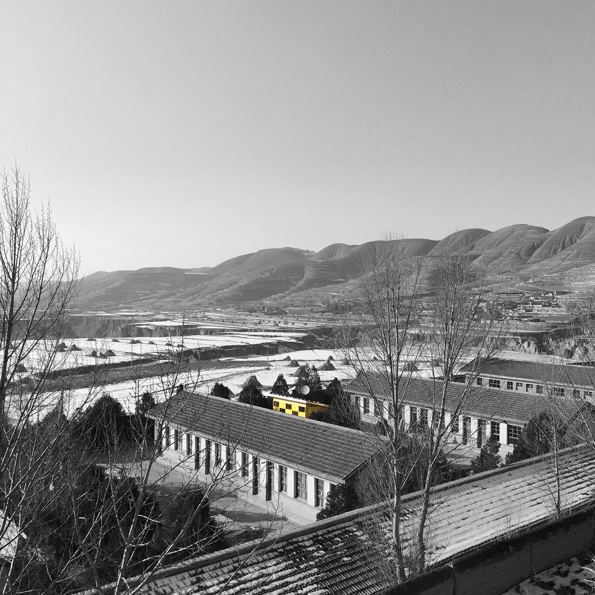 ZHU Jingxiang builds checkered playroom for kids to be built in remote regions