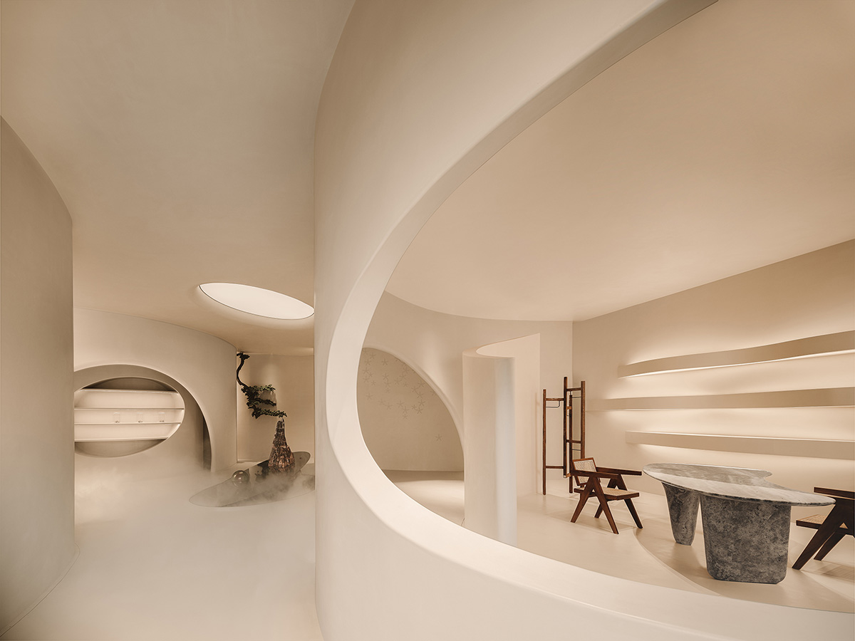 Undulating and smooth walls form this retail store by Panda NANA in Jinan, China
