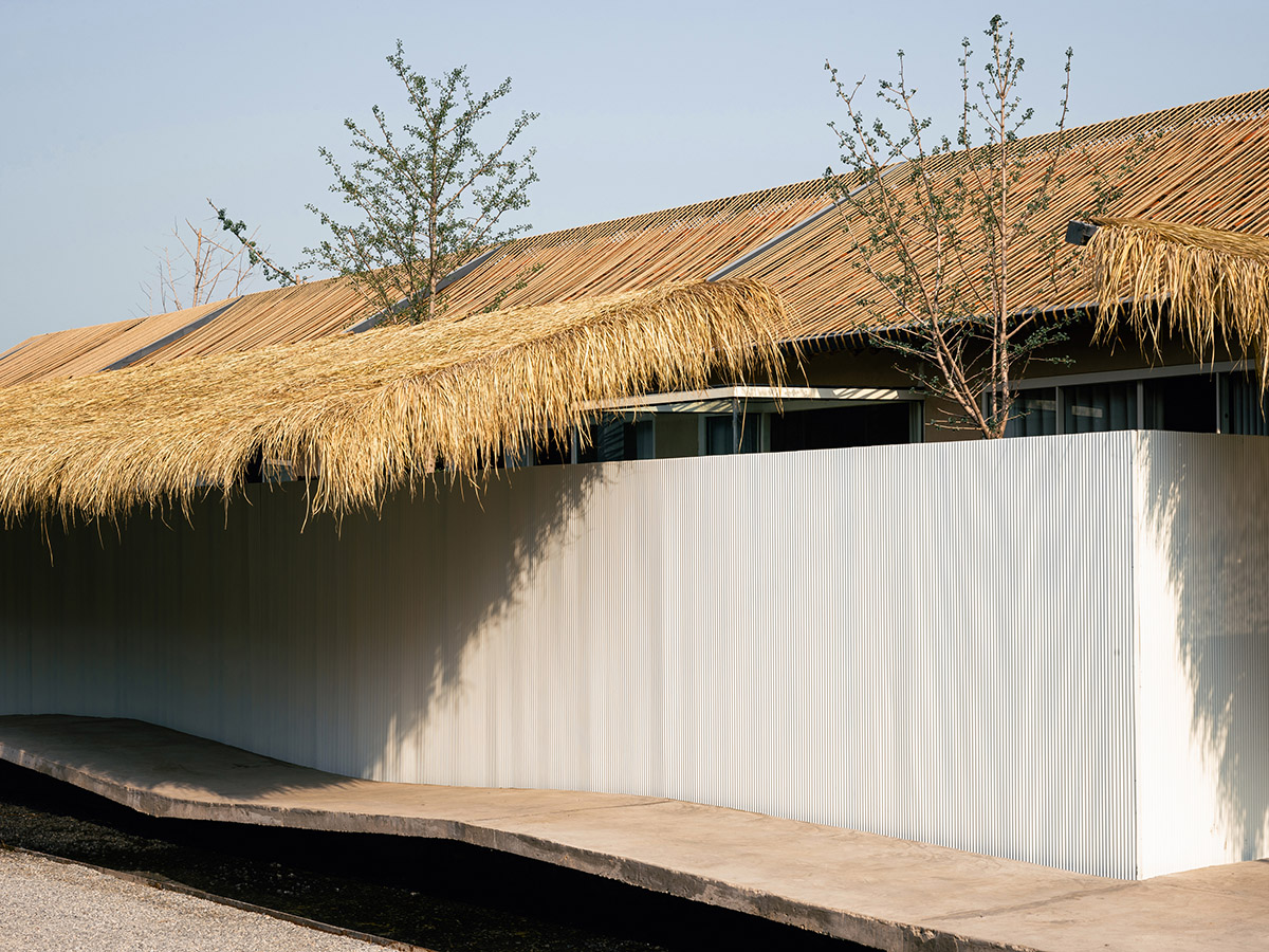 Domain Architects built boutique hotel with thatch roof and 60,000-metre hemp rope in rural Beijing