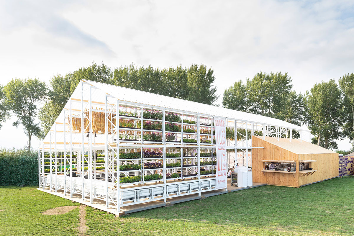 Overtreders W designed a zero-waste and timeless pop-up restaurant for 2018 Lowlands Festival