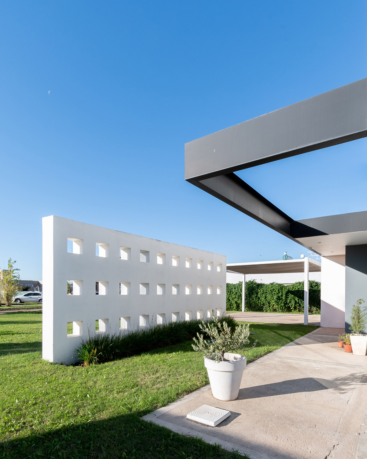 MZ Arquitectos completes House Fincas in Córdoba, Argentina