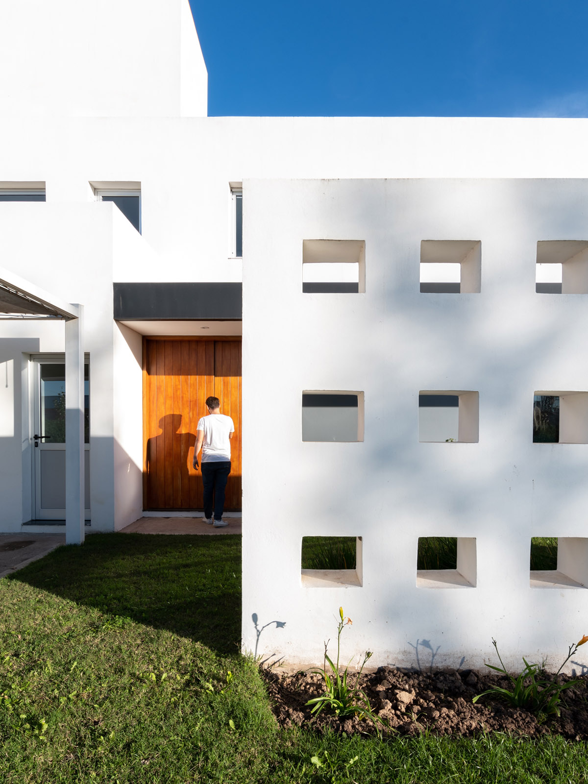 MZ Arquitectos completes House Fincas in Córdoba, Argentina
