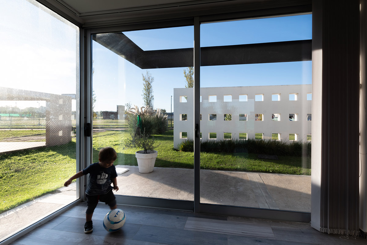 MZ Arquitectos completes House Fincas in Córdoba, Argentina