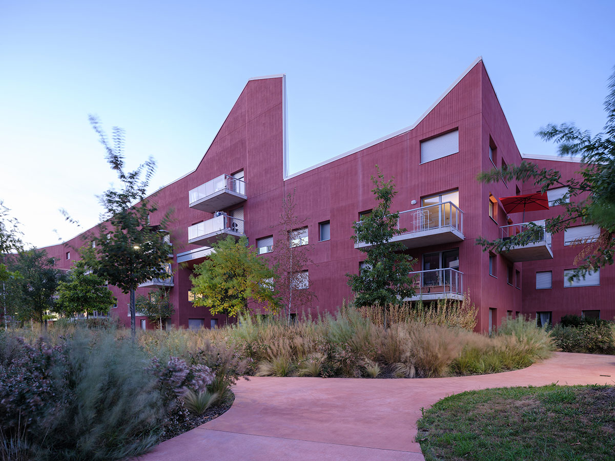 MVRDV completes Ilot Queyries residential complex in Bordeaux