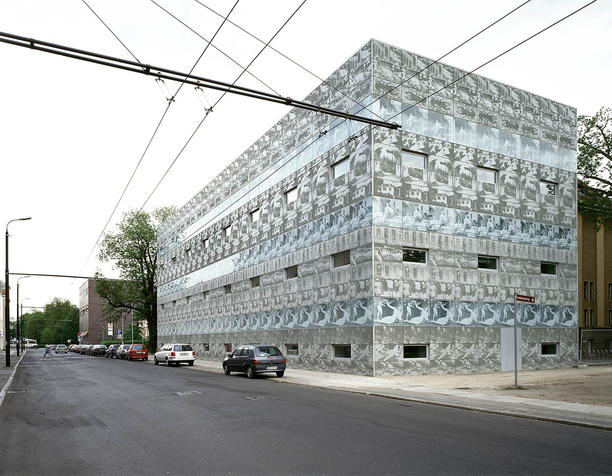 Herzog & de Meuron makes major donation to MoMA