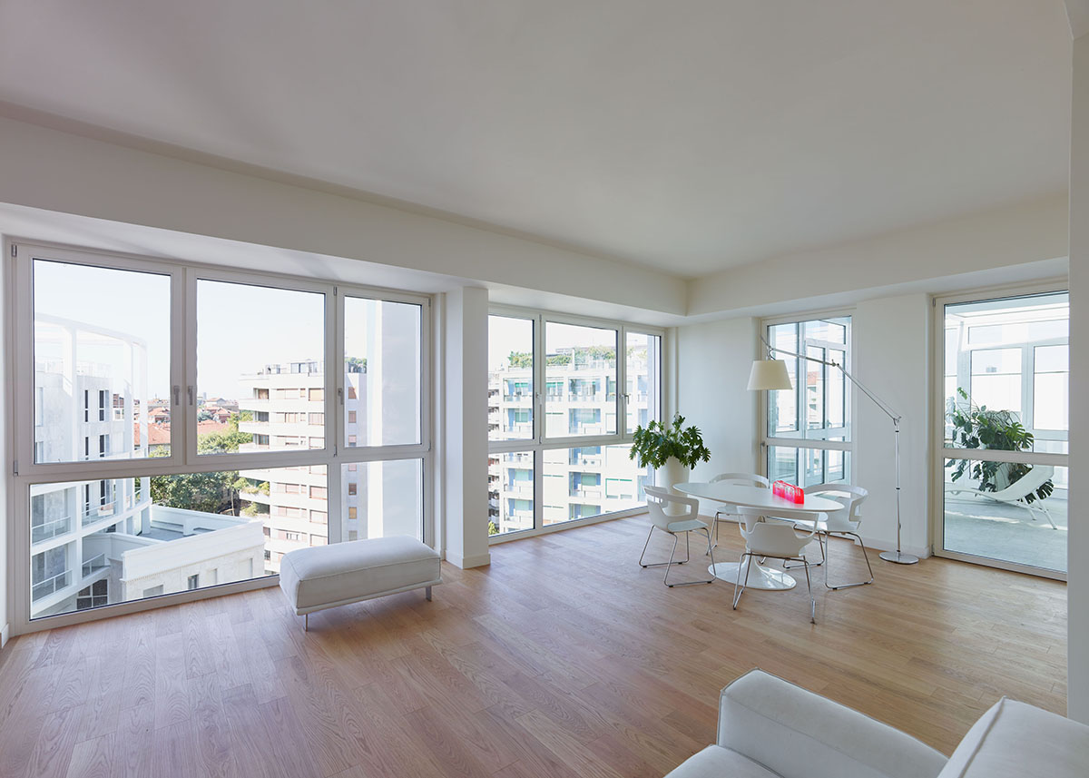 Eisenman Architects, Degli Esposti Architetti & AZstudio complete curved Residenze Carlo Erba