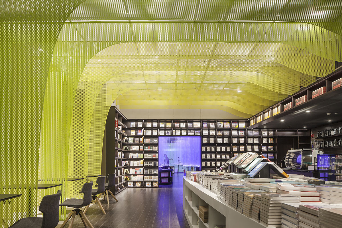 Wutopia Lab completes Zhongshu Bookstore in China with undulating metal panels