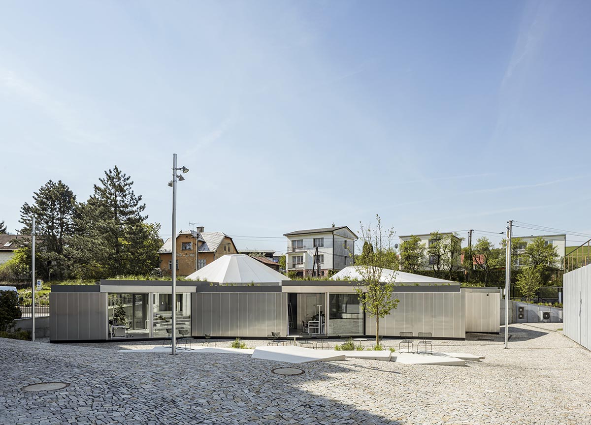 CHYBIK + KRISTOF creates user-friendly modular structure for research center in the Czech Republic 