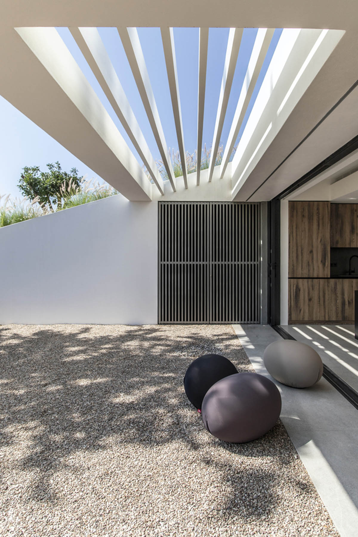 Scapearchitecture embeds summer residence into landscape towards the sea on Paros Island