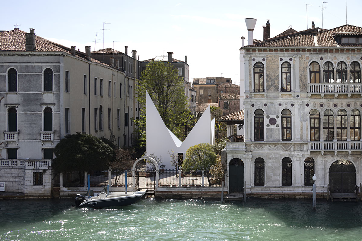 Stefano Boeri designs sitespecific pavilion made of Korean paper