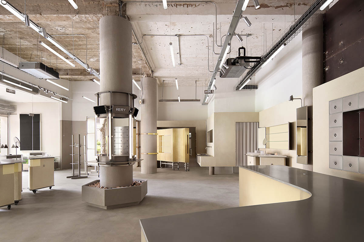 Dayuan Design Studio blends coffee culture and beauty retail with modular, adaptable metal displays