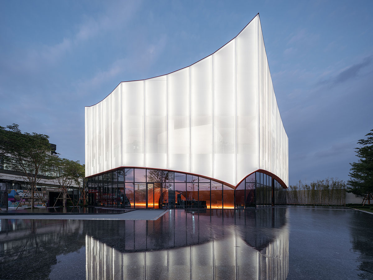 Wutopia Lab built showroom evoking Chinese red mountains with dazzling orange-colored roof