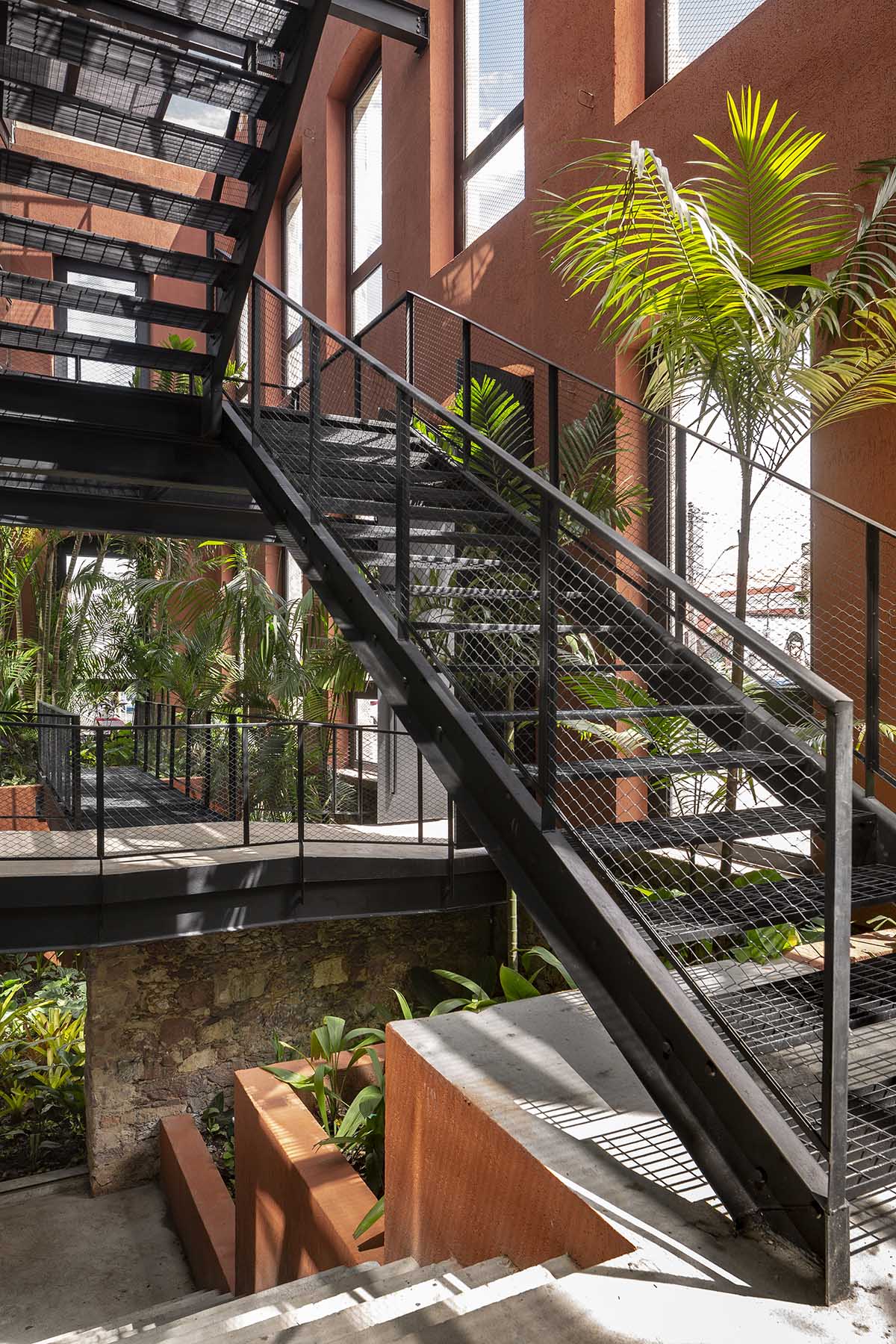 Laurent Troost Architectures revives abandoned heritage building as an innovation house in Brazil